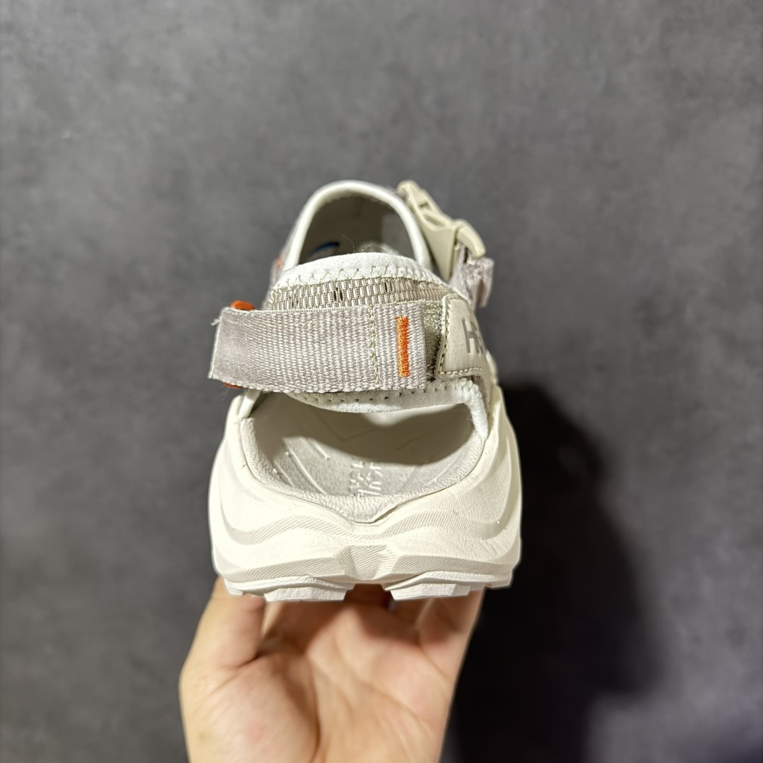 图片[4]-【H版】Hoka One M INFINI HIKE TC 户外机能山地凉鞋 #鞋型从外观就给人强烈的户外机能感，粗犷率性的厚底设计，继承了 HOKA ONE ONE 跑鞋 DNA。鞋身采用了氯丁胶打造，搭配抓地力很强的橡胶外底，这款凉鞋鞋身自重非常轻，可以在穿着时更加轻盈舒适。 货号：1162590-PCC 尺码：36-45带半码-选品中心