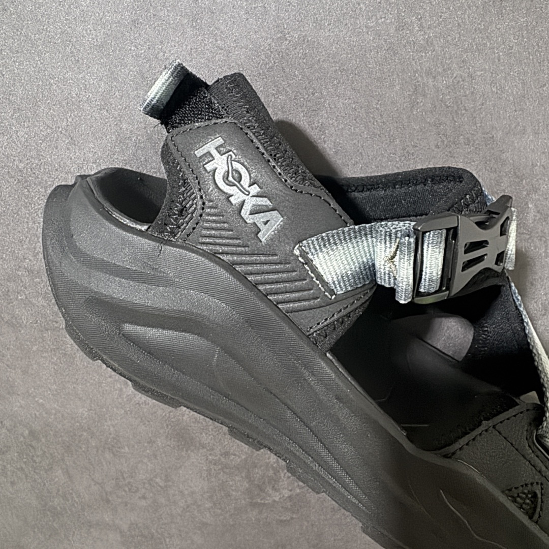 图片[7]-【H版】Hoka One M INFINI HIKE TC 户外机能山地凉鞋 #鞋型从外观就给人强烈的户外机能感，粗犷率性的厚底设计，继承了 HOKA ONE ONE 跑鞋 DNA。鞋身采用了氯丁胶打造，搭配抓地力很强的橡胶外底，这款凉鞋鞋身自重非常轻，可以在穿着时更加轻盈舒适。 货号：1162570-BBLC 尺码：36-45带半码-选品中心
