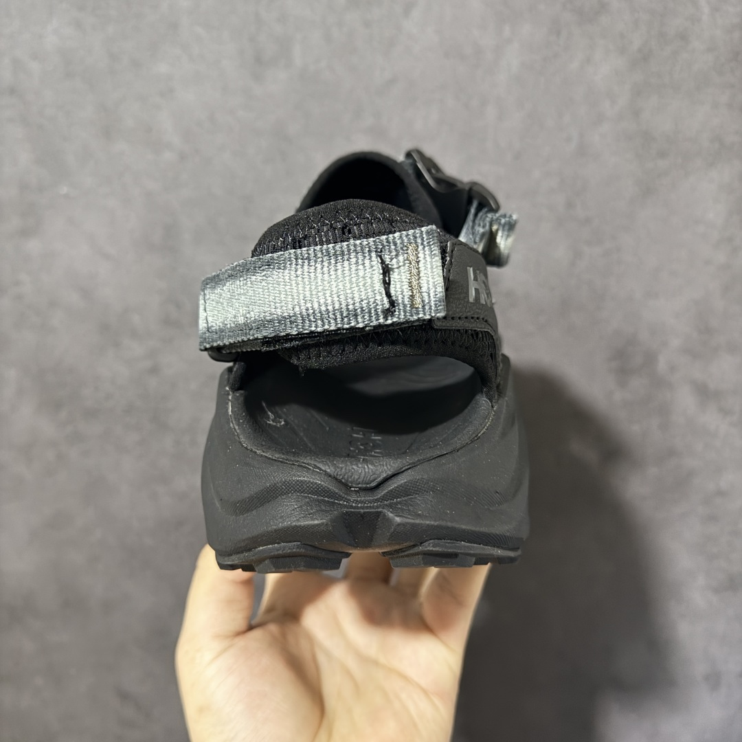 图片[4]-【H版】Hoka One M INFINI HIKE TC 户外机能山地凉鞋 #鞋型从外观就给人强烈的户外机能感，粗犷率性的厚底设计，继承了 HOKA ONE ONE 跑鞋 DNA。鞋身采用了氯丁胶打造，搭配抓地力很强的橡胶外底，这款凉鞋鞋身自重非常轻，可以在穿着时更加轻盈舒适。 货号：1162570-BBLC 尺码：36-45带半码-选品中心