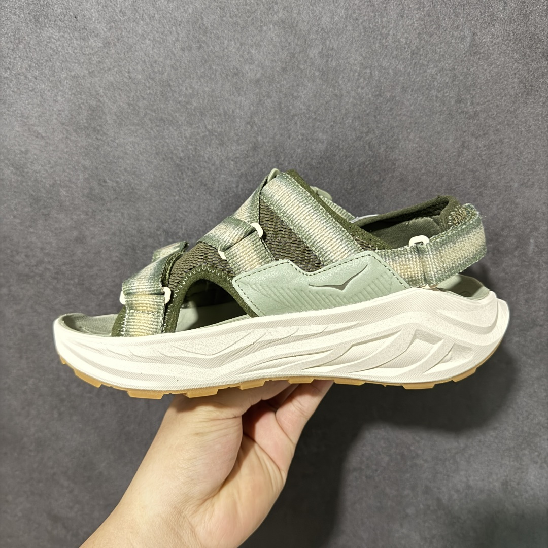 图片[2]-【H版】Hoka One M INFINI HIKE TC 户外机能山地凉鞋 #鞋型从外观就给人强烈的户外机能感，粗犷率性的厚底设计，继承了 HOKA ONE ONE 跑鞋 DNA。鞋身采用了氯丁胶打造，搭配抓地力很强的橡胶外底，这款凉鞋鞋身自重非常轻，可以在穿着时更加轻盈舒适。 货号：1162570-SMLK 尺码：36-45带半码-选品中心