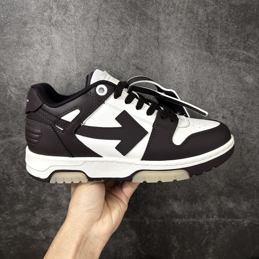 【纯原版】OFF-WHITE Out Of Office OW低帮时尚板鞋 白米 杨幂同款 由经典配色打造 箭头符号、ZipTie 标签、1ogo印花等经典元素皆在此呈现 让人一眼明了 Off-White 的潮流身份 单品以黑白配色皮质制成 饰有品牌标志性 zip Tie 束线带吊牌 侧面饰有 Arrows 图案 展现出品牌对街头风格的偏爱 原厂原档案开发 原盒原标原厂头层皮料 官方原版设计 做工细节全方位对比原鞋 尺码：36 37 38 39 40 41 42 43 44 45 46 47-选品中心