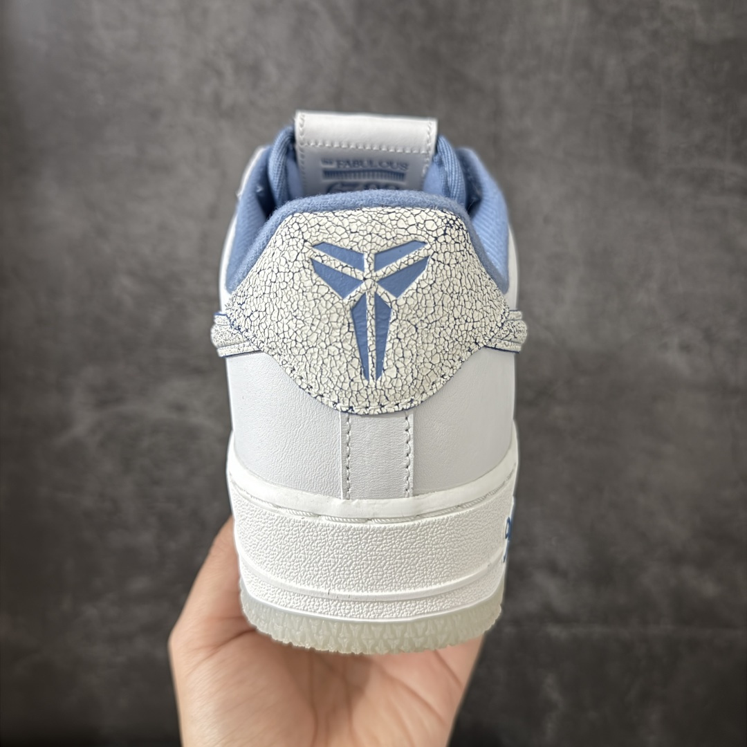 图片[4]-【纯原HY版】Kobe Bryant x Nike Air Force 1 Low 07 科比联名白 空军一号货号：IM0583 400 官方同步 原装级别 原楦头原纸板 打造纯正 空军版型#专注外贸渠道 全掌内置蜂窝气垫 #原盒配件 原厂中底钢印、拉帮完美 SIZE 36 36.5 37 38 38.5 39 40 40.5 41 42 42.5 43 44 44.5 45-选品中心