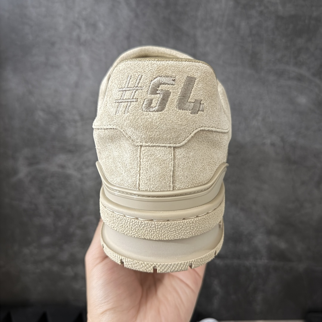 图片[4]-【佛山顶级超A版】Louis Vuitton LV Trainer系列 浅卡其吊牌 仓库现货 当天可取 私人订单 专柜混卖零售专供 所有配色均为购买原版复刻 整体版型 皮料 市场独一无二 后跟版型都可以自行对比[机智]吊打市场所有货 怒甩十条街，欢迎拿市场各大工厂的货来对比！ 鞋舌烫金超正 压印程度秒杀市面90%以上的高端货 新配色陆续开发出货 尺码：39-45-选品中心