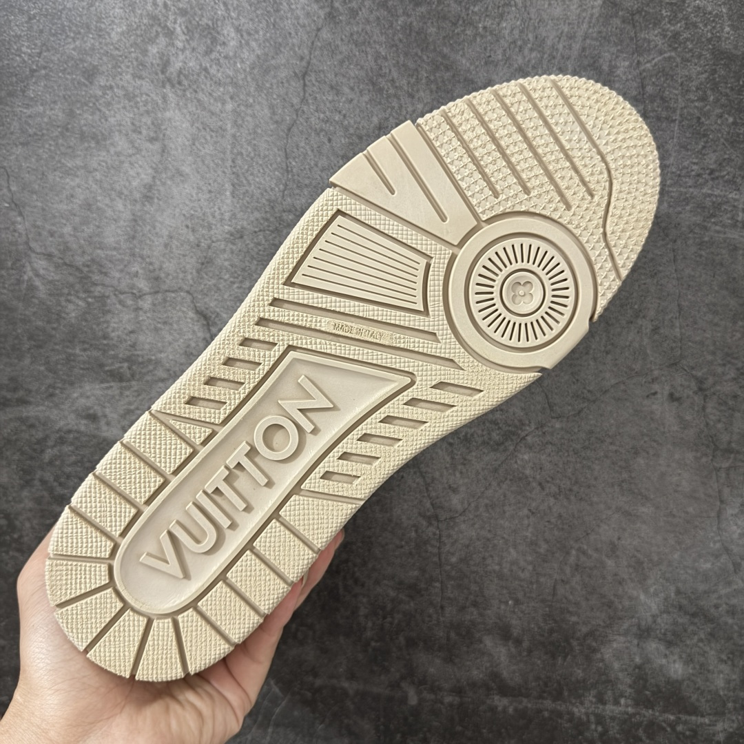 图片[9]-【佛山顶级超A版】Louis Vuitton LV Trainer系列 浅卡其吊牌 仓库现货 当天可取 私人订单 专柜混卖零售专供 所有配色均为购买原版复刻 整体版型 皮料 市场独一无二 后跟版型都可以自行对比[机智]吊打市场所有货 怒甩十条街，欢迎拿市场各大工厂的货来对比！ 鞋舌烫金超正 压印程度秒杀市面90%以上的高端货 新配色陆续开发出货 尺码：39-45-选品中心