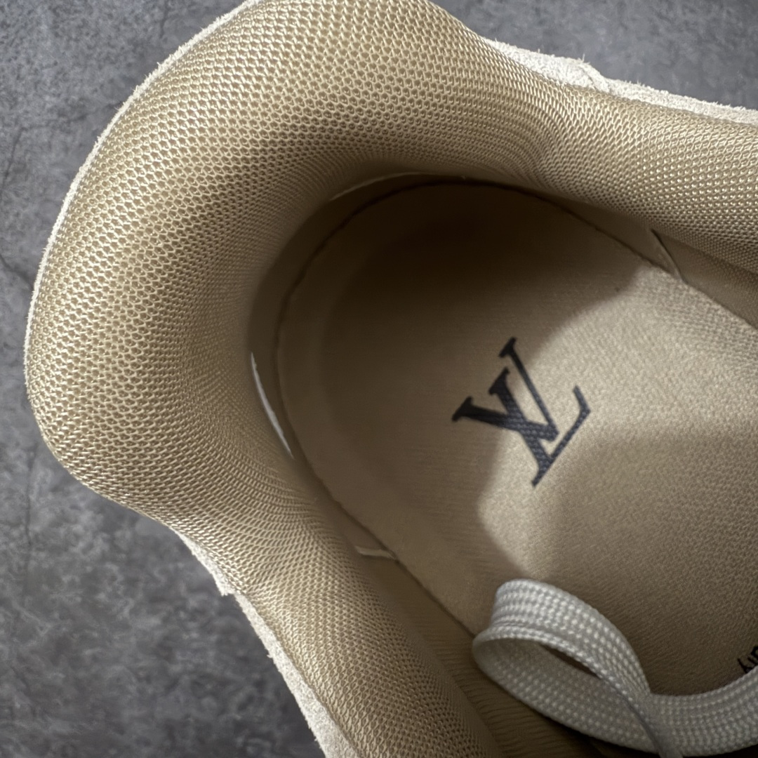 图片[9]-【佛山顶级超A版】Louis Vuitton LV Trainer系列 浅卡其吊牌 仓库现货 当天可取 私人订单 专柜混卖零售专供 所有配色均为购买原版复刻 整体版型 皮料 市场独一无二 后跟版型都可以自行对比[机智]吊打市场所有货 怒甩十条街，欢迎拿市场各大工厂的货来对比！ 鞋舌烫金超正 压印程度秒杀市面90%以上的高端货 新配色陆续开发出货 尺码：39-45-选品中心