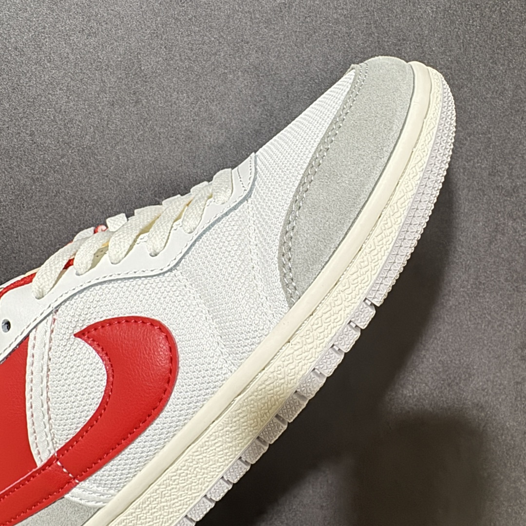 图片[8]-【公司级】Air Jordan Skyline Low 天际线 经典百搭 耐克 复古低帮百搭休闲板鞋 鞋款的设计融合了 AJ1 的经典轮廓，又加入了更轻量化的改良，鞋型利落不臃肿，自带复古街头氛围。鞋面采用网眼布、翻毛皮和皮革三种材质拼接，白 / 灰 / 粉的撞色搭配自带复古做旧感，鞋舌的米白做旧细节也很有味道。低帮鞋型 + 中性配色，搭配牛仔裤、工装裤、运动裤都很合适，男生女生都能轻松驾驭，是一双复古感拉满的日常板鞋。 货号： IM2055-102 尺码： 36 36.5 37.5 38 38.5 39 40 40.5 41 42 42.5 43 44 44.5 45 46-选品中心