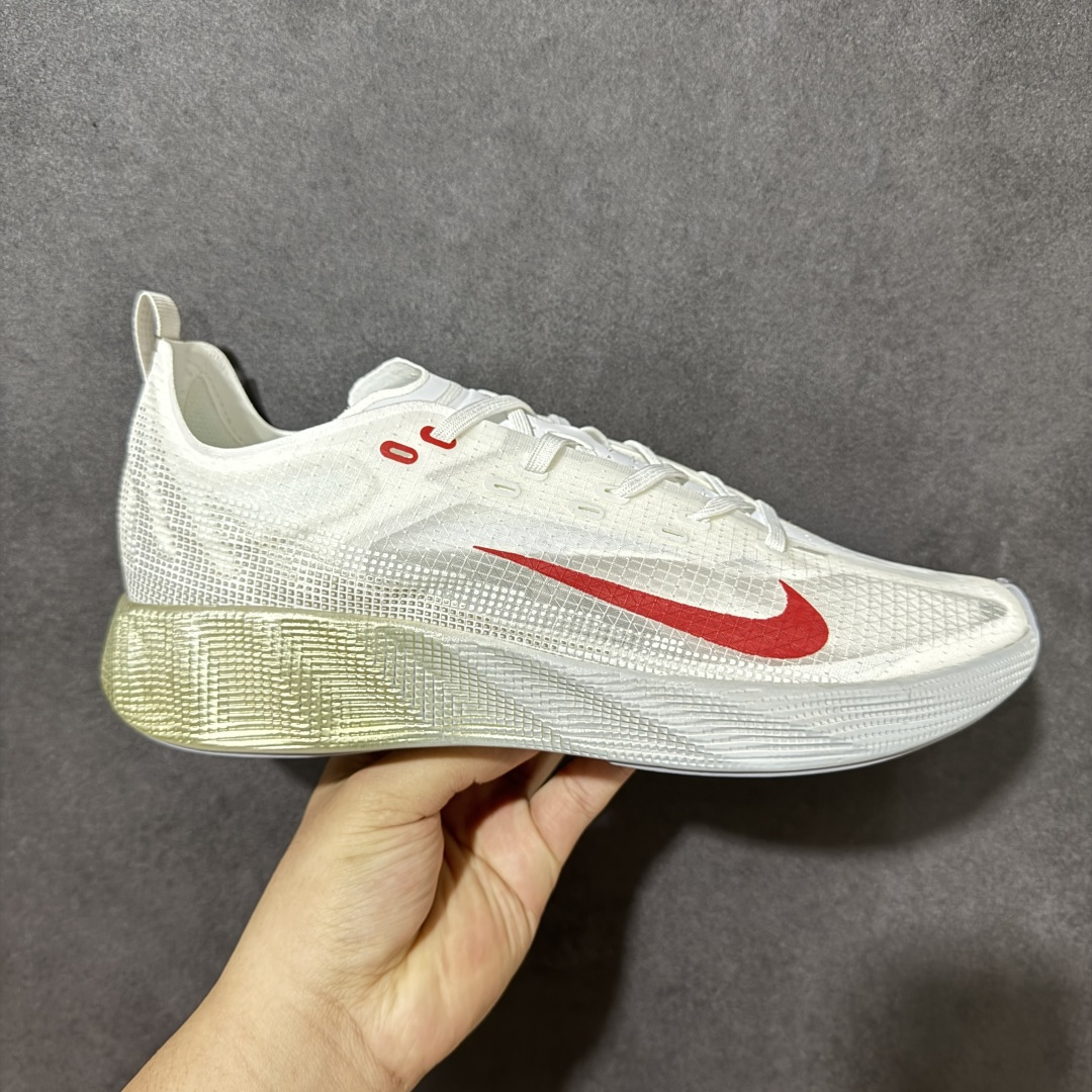 【公司级】Nike Ava X 耐克 舒适百搭耐磨低帮 休闲跑步鞋 采用轻盈的机能型织物鞋面 专为四季穿着而设计 流线型TPU包覆结构带来稳固贴合感 简约风橡胶外底具备出色排水性能和强劲抓地力 鞋身穿插的打孔赛道条纹灵感源自经典跑鞋 兼具舒适感与透气性 反光细节点缀其间 为都市夜行增添一份醒目与安全 货号： HM9697-103 尺码： 40-45-选品中心