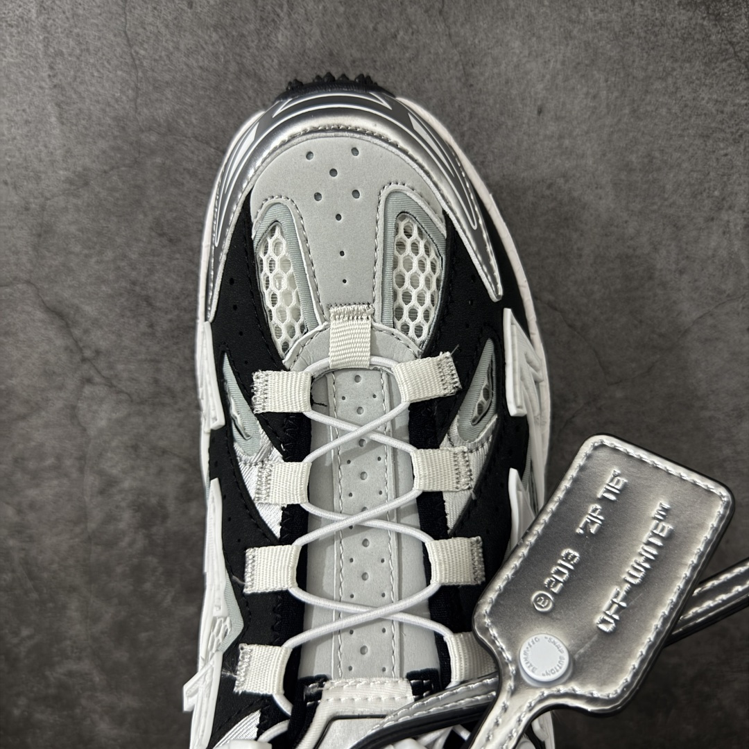 图片[5]-【纯原版】Off-White C/O VirGil Abloh 人气单品 2024s OW最新款情侣款跑鞋 百分百原盒正确版 原楦原纸板数据开发 4层分离大底 鞋面采用3d立体打印和多种材料拼接而成 防滑耐磨透气性轻便跑鞋 为曾经爆火 并且定位奢潮领域的标志性品牌 Off-White 仍需要不断更新符合当下潮流时尚的复古运动鞋款，以期收获基本盘消费者的关注🌝并将标志性箭头设计置于显著位置。🧊估计将在未来几个月登陆品牌专柜，喜欢的朋友切莫错过✔️ 鞋面：透气网布➕各种特殊定制材料拼接而成✔️ 大底：md+tpu+橡胶组合大底 尺码：36 37 38 39 40 41 42 43 44 45 46 47-选品中心