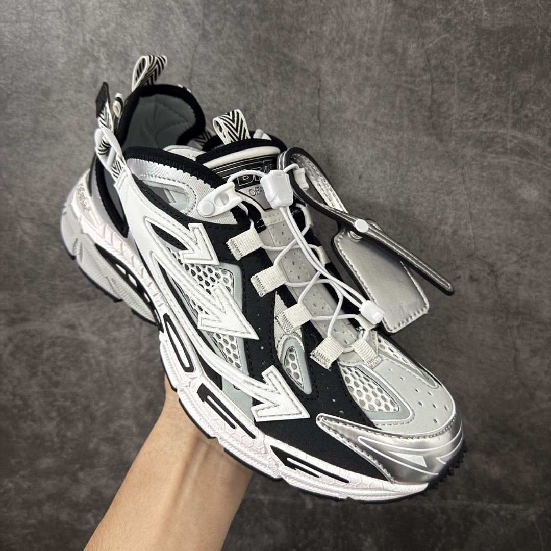 图片[3]-【纯原版】Off-White C/O VirGil Abloh 人气单品 2024s OW最新款情侣款跑鞋 百分百原盒正确版 原楦原纸板数据开发 4层分离大底 鞋面采用3d立体打印和多种材料拼接而成 防滑耐磨透气性轻便跑鞋 为曾经爆火 并且定位奢潮领域的标志性品牌 Off-White 仍需要不断更新符合当下潮流时尚的复古运动鞋款，以期收获基本盘消费者的关注🌝并将标志性箭头设计置于显著位置。🧊估计将在未来几个月登陆品牌专柜，喜欢的朋友切莫错过✔️ 鞋面：透气网布➕各种特殊定制材料拼接而成✔️ 大底：md+tpu+橡胶组合大底 尺码：36 37 38 39 40 41 42 43 44 45 46 47-选品中心