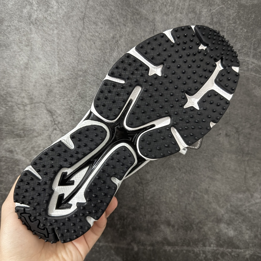 图片[9]-【纯原版】Off-White C/O VirGil Abloh 人气单品 2024s OW最新款情侣款跑鞋 百分百原盒正确版 原楦原纸板数据开发 4层分离大底 鞋面采用3d立体打印和多种材料拼接而成 防滑耐磨透气性轻便跑鞋 为曾经爆火 并且定位奢潮领域的标志性品牌 Off-White 仍需要不断更新符合当下潮流时尚的复古运动鞋款，以期收获基本盘消费者的关注🌝并将标志性箭头设计置于显著位置。🧊估计将在未来几个月登陆品牌专柜，喜欢的朋友切莫错过✔️ 鞋面：透气网布➕各种特殊定制材料拼接而成✔️ 大底：md+tpu+橡胶组合大底 尺码：36 37 38 39 40 41 42 43 44 45 46 47-选品中心