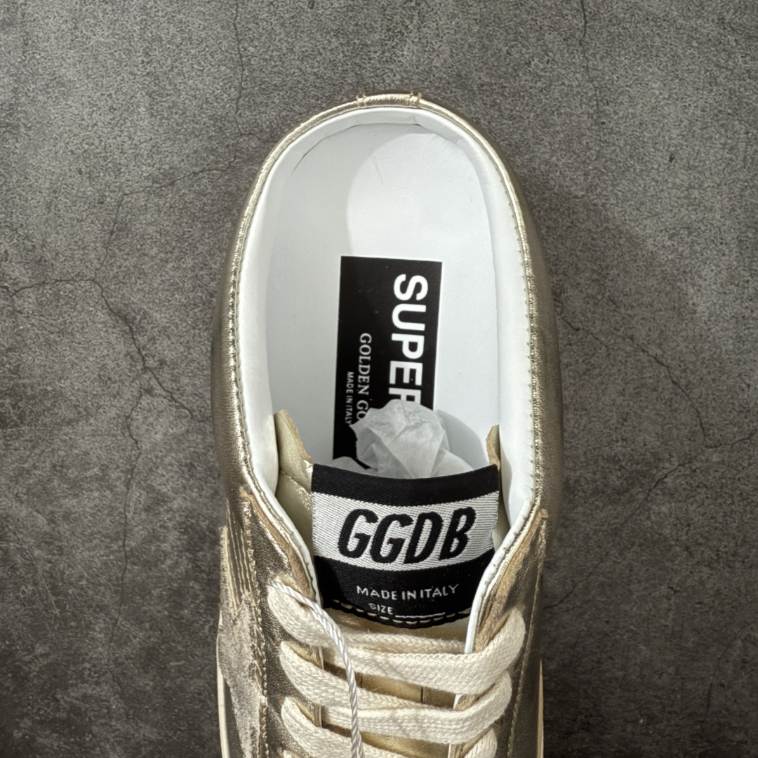 图片[8]-【纯原版】Golden Goose Super-Star Sabot 包头半拖鞋 小脏鞋 GGDB Golden Goose Super Star系列小脏运动鞋 25ss官方新款 火爆全网各路明星纷纷上脚，头层牛皮小脏鞋，顶级品质 全部细节官网同步 完美精细做工，全手工打磨做旧，自带3厘米内增高，巴黎时装周出镜率最高的小脏鞋。2025sGolden Goose 官网同步上新，舒服不磨脚！ 尺码：35 36 37 38 39-选品中心