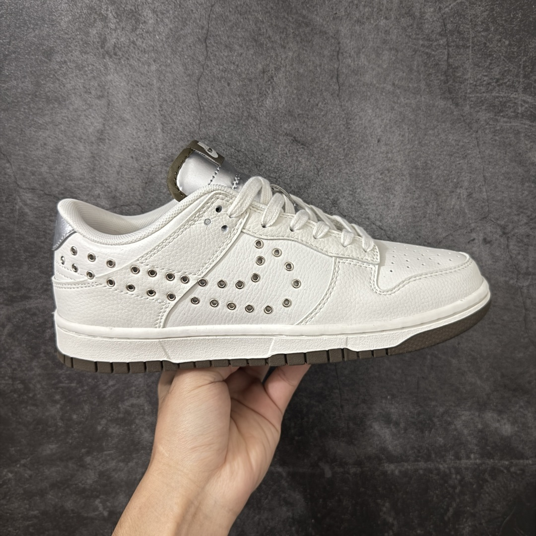 【定制版】高端定制Nike SB Dunk Low 高端定制 低帮休闲板鞋 定制鞋盒 大厂纯原品质出货 超高清洁度 皮料切割干净无任何毛边 细节完美 货号：IU3488-133 尺码：36 36.5 37.5 38 38.5 39 40 40.5 41 42 42.5 43 44 44.5 45-选品中心