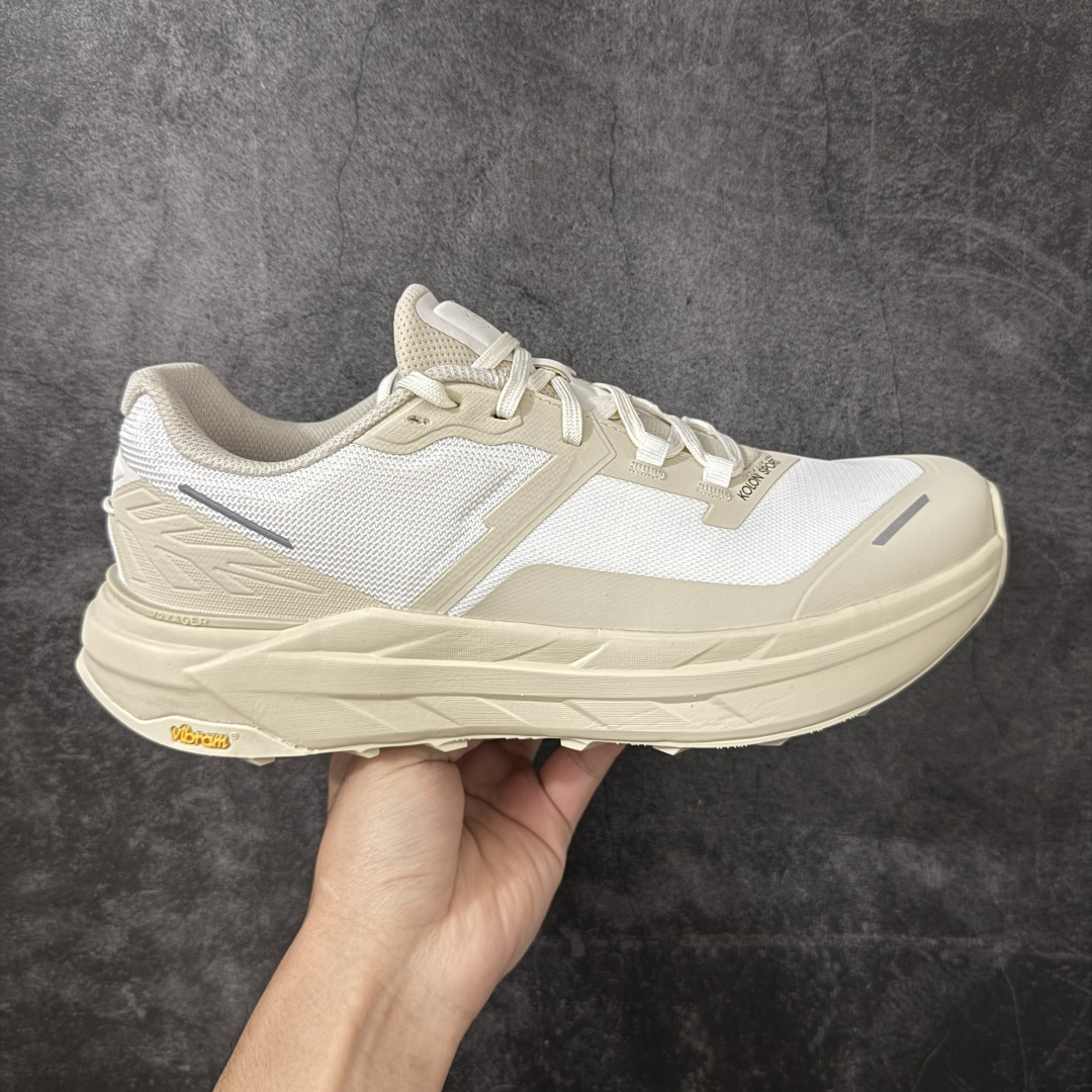 【绿X版】可隆KOLON SPORT 抓地V底巴斯夫轻盈KRUST越野跑鞋 户外功能鞋 适合短距离多地形穿着的越野跑鞋 耐用梭织鞋面 便于应对不同地形的高强度挑战 EVA中底 脚感轻盈舒适 外底搭载Vibram Megagrip湿地止滑配方 多地形适用使用全新巴斯夫鞋垫 舒适抗菌 适合亚洲人脚型的鞋楦设计 在奔跑过程中更舒适 货号： LUFH6MN003 尺码： 36-45带半码-选品中心
