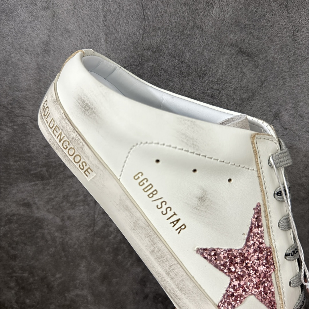 图片[7]-【纯原版】Golden Goose Super-Star Sabot 包头半拖鞋 小脏鞋 GGDB Golden Goose Super Star系列小脏运动鞋 25ss官方新款 火爆全网各路明星纷纷上脚，头层牛皮小脏鞋，顶级品质 全部细节官网同步 完美精细做工，全手工打磨做旧，自带3厘米内增高，巴黎时装周出镜率最高的小脏鞋。2025sGolden Goose 官网同步上新，舒服不磨脚！ 尺码：35 36 37 38 39-选品中心
