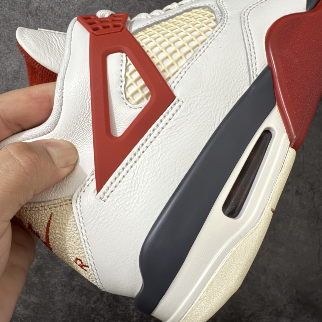 图片[3]-【LW纯原版】 Air Jordan × Nigel Sylvester Air Jordan AJ4 联名\”Brick After Brick\” 白红 白砖 货号：IQ8055-100 第一梯队最新批次 细节多次校对改良 接近完美 细节达到可过鉴定标准 耗时半年巨作 全套原纸板楦头开发 原厂特供皮料加持 确保原汁原味 完美呈现四代版型 一比一鞋头弧度高度鞋身弧度 数据细节工艺流程均保持原鞋一致 原厂TPU网格鞋带扣 正确内里网布 菱角分明不变形无多余毛边 柔软性质感一致于原鞋 原厂织唛标 原厂飞人电绣工艺 尾指中部跳三针 独家绑鞋带手法 印刷中底布 四线拉帮 米色美纹纸贴合固定 进口港宝加持 后跟自然饱满 全鞋荧光划线卡点 追求极致完美 每一双都是工艺品 多重QC质检 超越公司货的品控标准 实实在在的免检产品 尺码：40-48.5-选品中心
