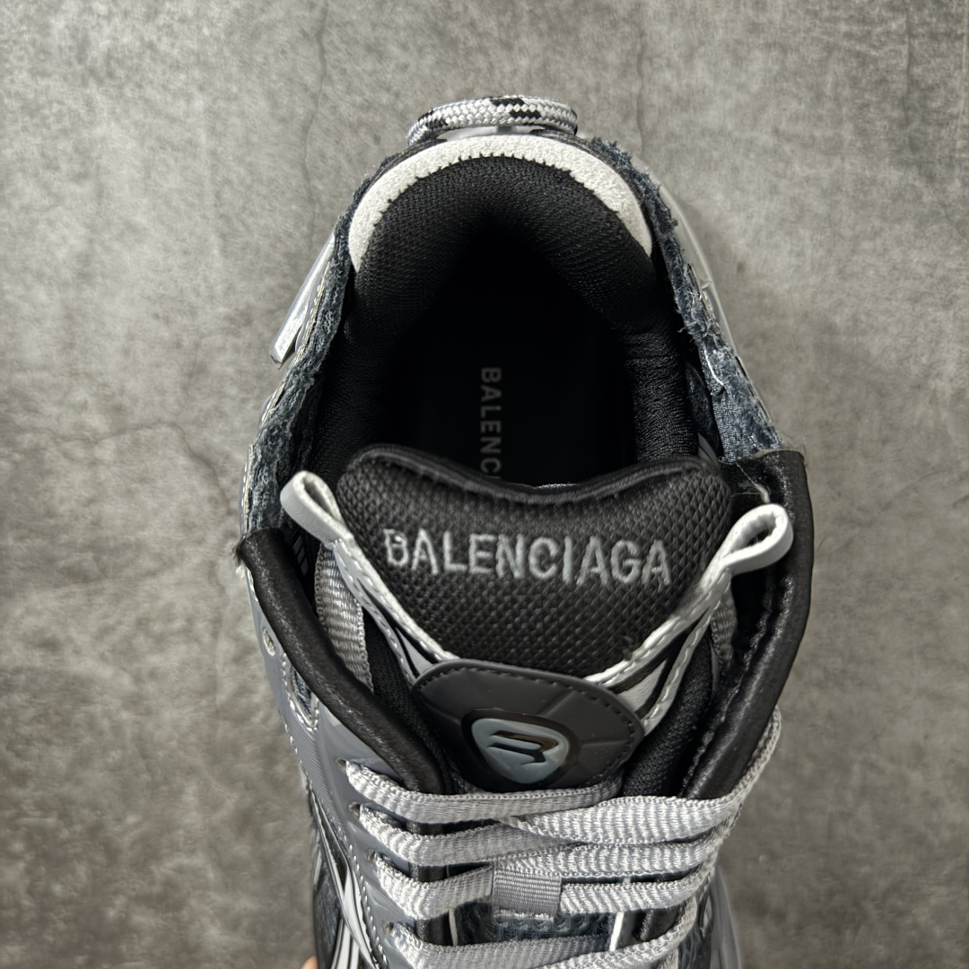 图片[8]-【公司级H版】BALENCIAGA Runner 巴黎世家七代 黑白色 此系列是通过溢胶、做旧、缝线等细节 展示了设计师 Demna 的运动鞋风格 用一双「旧鞋」传递复古感 后侧板、翘起的鞋头 则展示了 Demna 在结构上的未来构想 原装大盒从里到外一切百分百还原官方配置 顶级专供碾压一切版本 尺码：35 36 37 38 39 40 41 42 43 44 45 46-选品中心