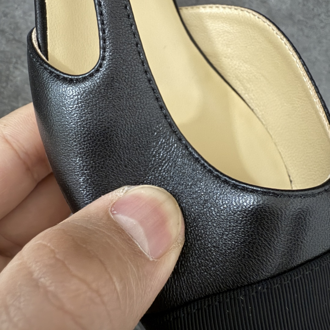 图片[7]-【佛山超A版】CHANEL 24S Slingback系列经典凉鞋低跟皮鞋 有多少姐妹是穿旧了之后，还是会选择重新买一双slingback！因为它太经典，再也不会遇到一款这么好搭的了，各处线条都很拉长腿型！不挑，随便搭都很抢镜！ 原版购入zp开发，调色上千次，绝无色差！ 进口原皮+意大利原厂真皮大底(渠道材料这块我们非常有优势) 全部颜色都有购入zp打版，色差这块直接避免，各处细节都与今年最新版本的一致 全套高端包装飞机礼盒 注意：原版真皮大底比较娇贵，试穿务必不要搞脏，否则影响二次销售无法退换 尺码：35-41码-选品中心