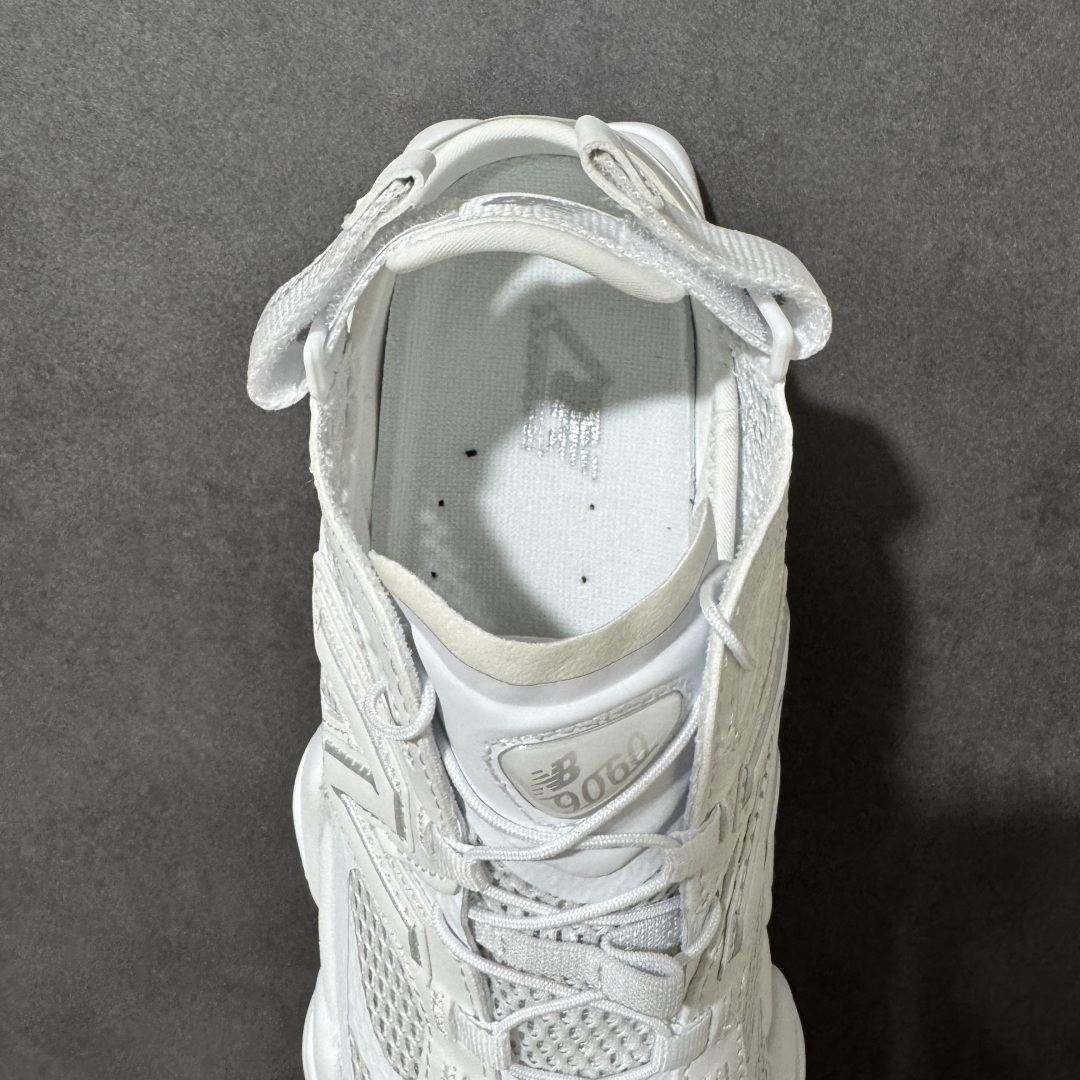 图片[6]-【公司级】New Balance NB 9060 复古单品 9060凉鞋 U90606B5 鞋款灵感源自设计师本人对夏日的怀日回忆。鞋面大身由空间双格及磨砂鞋面拼接而生，配以柔和、温暖的粉橘色调，夏日氛围拉满采用大面积网眼以及麂皮材质覆盖鞋身，还原经典气质。搭载ABZORB避震科技，由泡沫聚酯制成，上脚可以有效减少由鞋底反弹对身体及双腿的冲击 尺码：36 37 37.5 38 38.5 39.5 40 40.5 41 42 42.5 43 44 44.5 45 46-选品中心