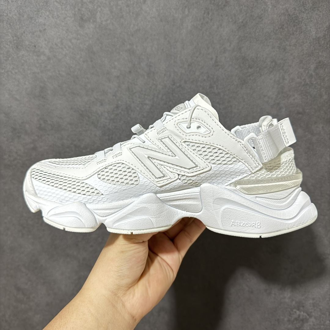 图片[2]-【公司级】New Balance NB 9060 复古单品 9060凉鞋 U90606B5 鞋款灵感源自设计师本人对夏日的怀日回忆。鞋面大身由空间双格及磨砂鞋面拼接而生，配以柔和、温暖的粉橘色调，夏日氛围拉满采用大面积网眼以及麂皮材质覆盖鞋身，还原经典气质。搭载ABZORB避震科技，由泡沫聚酯制成，上脚可以有效减少由鞋底反弹对身体及双腿的冲击 尺码：36 37 37.5 38 38.5 39.5 40 40.5 41 42 42.5 43 44 44.5 45 46-选品中心
