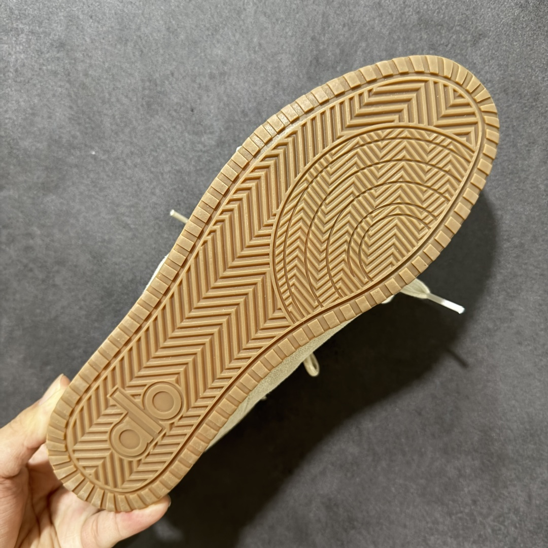 图片[9]-【公司级】美国知名瑜伽品牌 Alo Yoga Launches Mule Sneaker 发动系列低帮阿甘T头薄底穆勒风包头式露跟休闲凉拖鞋“浅棕白生胶底”半拖 包头拖 货号：A1004U 尺码：36-42无半码-选品中心
