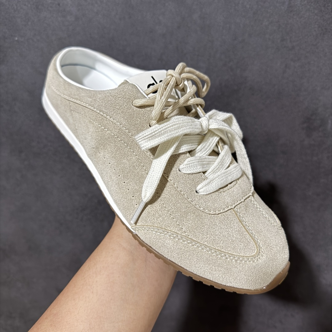 图片[3]-【公司级】美国知名瑜伽品牌 Alo Yoga Launches Mule Sneaker 发动系列低帮阿甘T头薄底穆勒风包头式露跟休闲凉拖鞋“浅棕白生胶底”半拖 包头拖 货号：A1004U 尺码：36-42无半码-选品中心