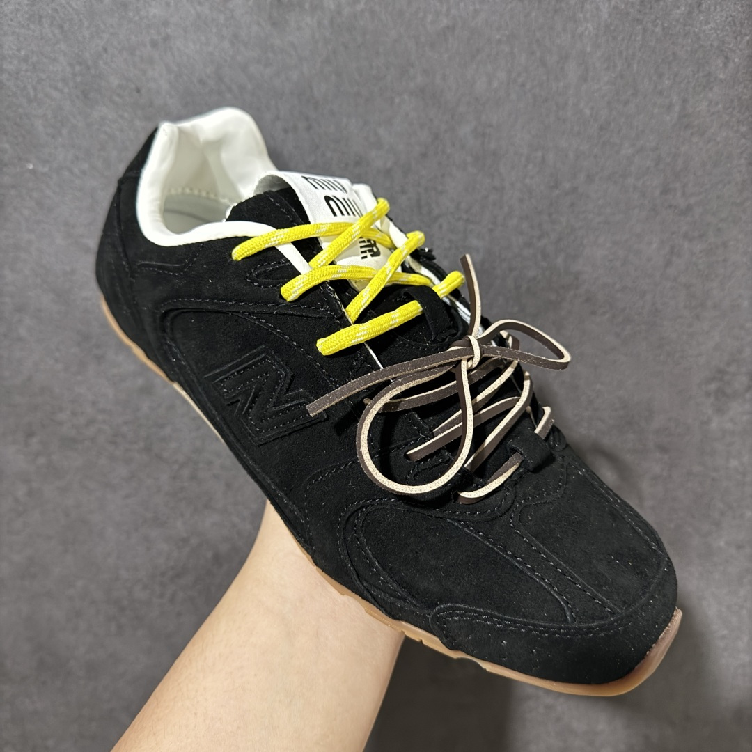 图片[3]-【公司级】MiuMiu缪缪 x New Balance NB530 联名复古运动休闲阿甘德训鞋 顶级礼盒版本 内里：原版进口羊皮里 鞋底：原版开模防滑生胶底 货号： ECAP523059B 尺码：36 36.5 37.5 38 38.5 39 40 40.5 41 42 42.5 43 44 44.5 45-选品中心