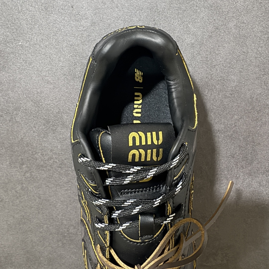 图片[6]-【公司级】MiuMiu缪缪 x New Balance NB530 联名复古运动休闲阿甘德训鞋 顶级礼盒版本 内里：原版进口羊皮里 鞋底：原版开模防滑生胶底 货号： ECAP523059B 尺码：36 36.5 37.5 38 38.5 39 40 40.5 41 42 42.5 43 44 44.5 45-选品中心
