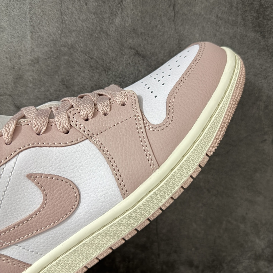 图片[6]-【DT纯原】Air Jordan Low AJ1 乔1粉白色 低帮文化休闲运动板鞋 DC0774-162  市面中低帮最具代表性版本没有之一 口碑大厂出品 品控大底版型不断改良更新 全套原纸板楦头开发 确保原汁原味 完美呈现版型 完美零毛边处理 原厂内置全掌气垫 价格定位良心 平台专用代工流水线出品 一眼公司既视感 拿到手的一瞬间就与众不同 碾压市面所有版本 全部原鞋开发 每一个配色都会采购原鞋确认细节 打破市面看图做货无好货之说 尺码：35.5-46-选品中心