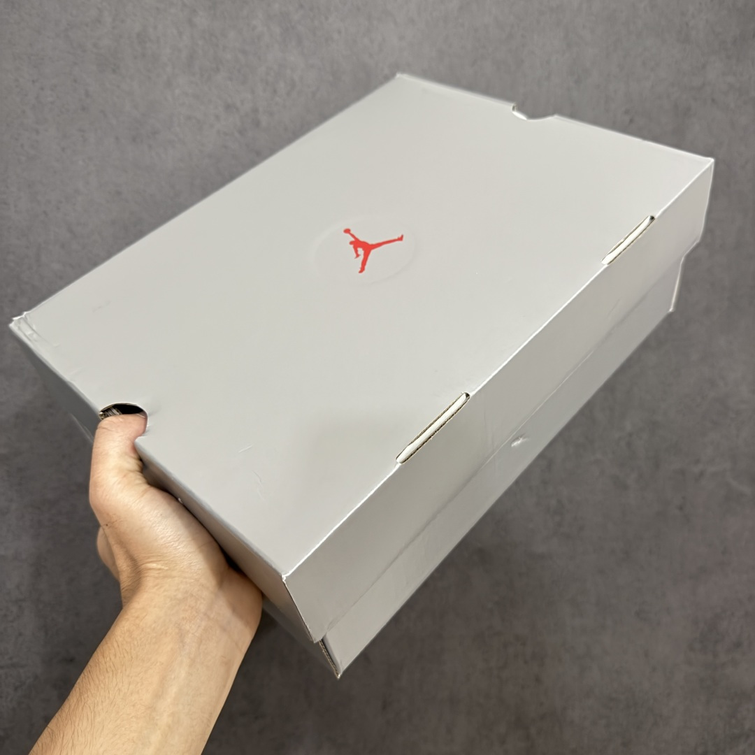 图片[10]-【XP纯原】Air Jordan AJ13 2026复刻版海军蓝 猫眼 IW3808-400 国内专业外贸AJ大厂出品 原厂楦头纸板 原厂皮料打造 3D变色原厂猫眼 真碳板 内置前后双气垫 外贸大厂纯原出品 原鞋开发 版型近乎零偏差 采购原厂皮料 LOGO五金部件高价开发私模 杜绝一眼假版本 #原鞋1：1开模大底共3层贴合工艺 三层中间加入海玻璃缓震鞋垫 大底采用进口一次MD而非市面二次MD低价原料成型 进口MD材料异味较少比原鞋还少 市面异味大刺鼻 尺码：40 40.5 41 42 42.5 43 44 44.5 45 46 47.5-选品中心
