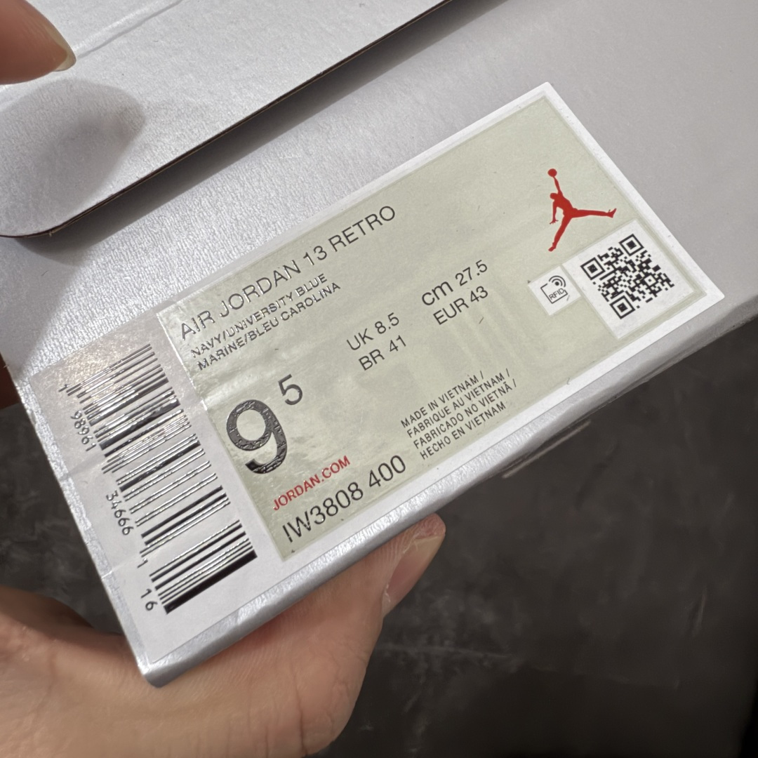 图片[9]-【XP纯原】Air Jordan AJ13 2026复刻版海军蓝 猫眼 IW3808-400 国内专业外贸AJ大厂出品 原厂楦头纸板 原厂皮料打造 3D变色原厂猫眼 真碳板 内置前后双气垫 外贸大厂纯原出品 原鞋开发 版型近乎零偏差 采购原厂皮料 LOGO五金部件高价开发私模 杜绝一眼假版本 #原鞋1：1开模大底共3层贴合工艺 三层中间加入海玻璃缓震鞋垫 大底采用进口一次MD而非市面二次MD低价原料成型 进口MD材料异味较少比原鞋还少 市面异味大刺鼻 尺码：40 40.5 41 42 42.5 43 44 44.5 45 46 47.5-选品中心