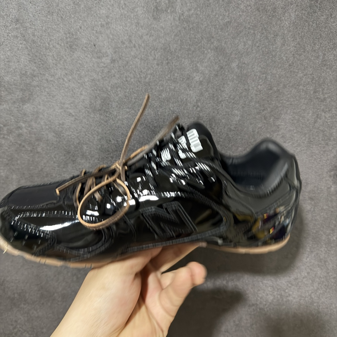 图片[2]-【公司级】MiuMiu缪缪 x New Balance NB530 联名复古运动休闲阿甘德训鞋 顶级礼盒版本 内里：原版进口羊皮里 鞋底：原版开模防滑生胶底 货号： ECAP523059B 尺码：36 36.5 37.5 38 38.5 39 40 40.5 41 42 42.5 43 44 44.5 45-选品中心