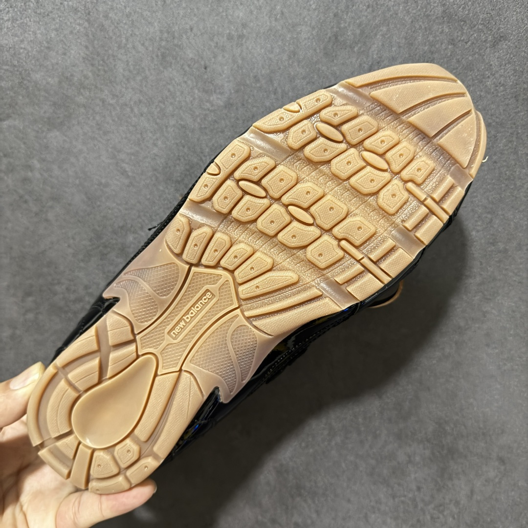 图片[9]-【公司级】MiuMiu缪缪 x New Balance NB530 联名复古运动休闲阿甘德训鞋 顶级礼盒版本 内里：原版进口羊皮里 鞋底：原版开模防滑生胶底 货号： ECAP523059B 尺码：36 36.5 37.5 38 38.5 39 40 40.5 41 42 42.5 43 44 44.5 45-选品中心