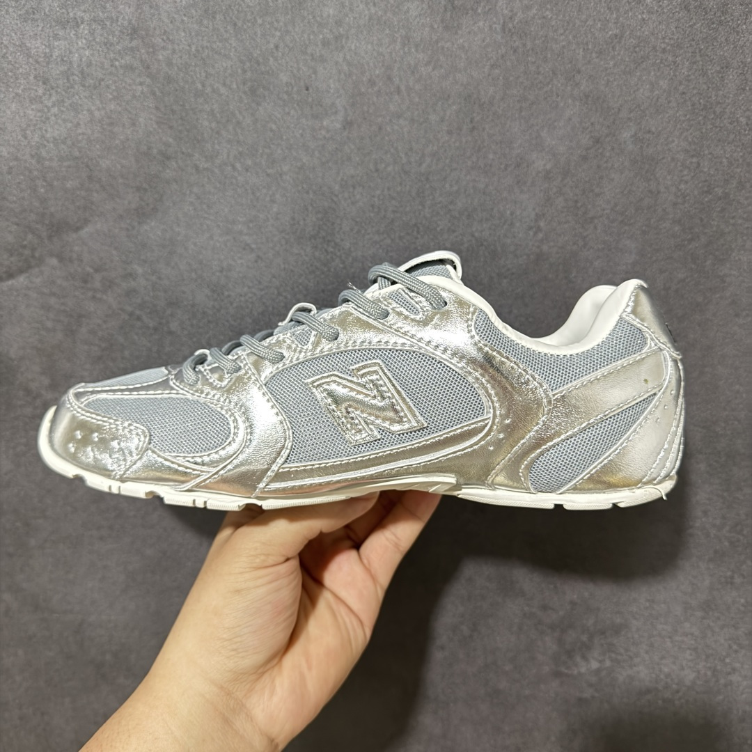 图片[2]-【公司级】MiuMiu缪缪 x New Balance NB530 联名复古运动休闲阿甘德训鞋 顶级礼盒版本 内里：原版进口羊皮里 鞋底：原版开模防滑生胶底 货号： ECAP523059B 尺码：36 36.5 37.5 38 38.5 39 40 40.5 41 42 42.5 43 44 44.5 45-选品中心