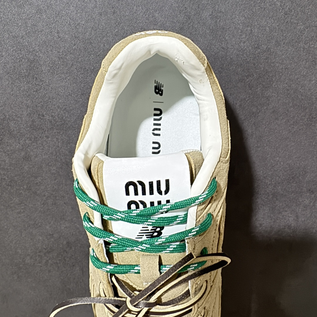 图片[6]-【公司级】MiuMiu缪缪 x New Balance NB530 联名复古运动休闲阿甘德训鞋 顶级礼盒版本 内里：原版进口羊皮里 鞋底：原版开模防滑生胶底 货号： ECAP523059B 尺码：36 36.5 37.5 38 38.5 39 40 40.5 41 42 42.5 43 44 44.5 45-选品中心