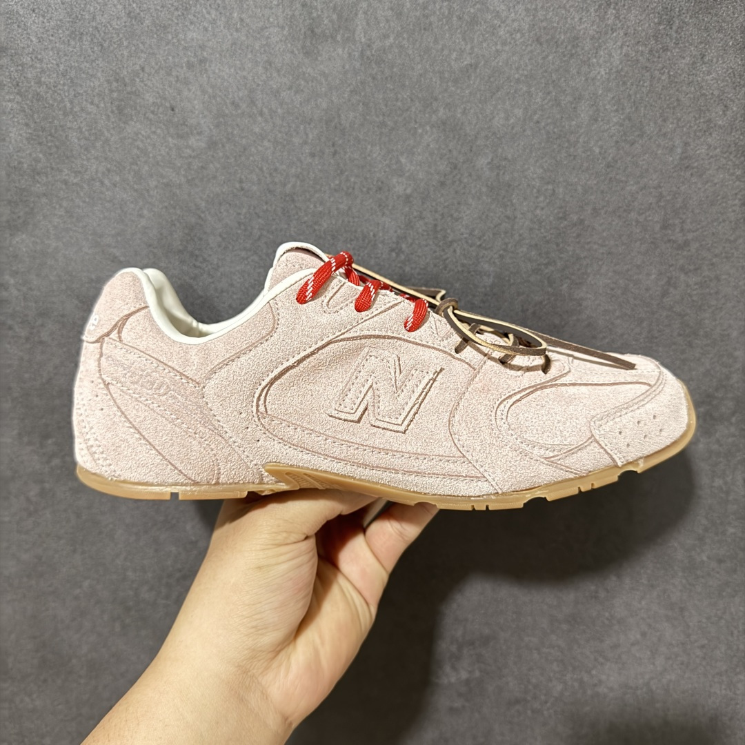 【公司级】MiuMiu缪缪 x New Balance NB530 联名复古运动休闲阿甘德训鞋 顶级礼盒版本 内里：原版进口羊皮里 鞋底：原版开模防滑生胶底 货号： ECAP523059B 尺码：36 36.5 37.5 38 38.5 39 40 40.5 41 42 42.5 43 44 44.5 45-选品中心
