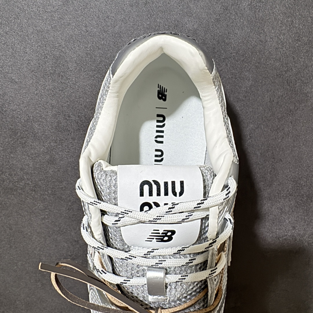 图片[6]-【公司级】MiuMiu缪缪 x New Balance NB530 联名复古运动休闲阿甘德训鞋 顶级礼盒版本 内里：原版进口羊皮里 鞋底：原版开模防滑生胶底 货号： ECAP523059B 尺码：36 36.5 37.5 38 38.5 39 40 40.5 41 42 42.5 43 44 44.5 45-选品中心