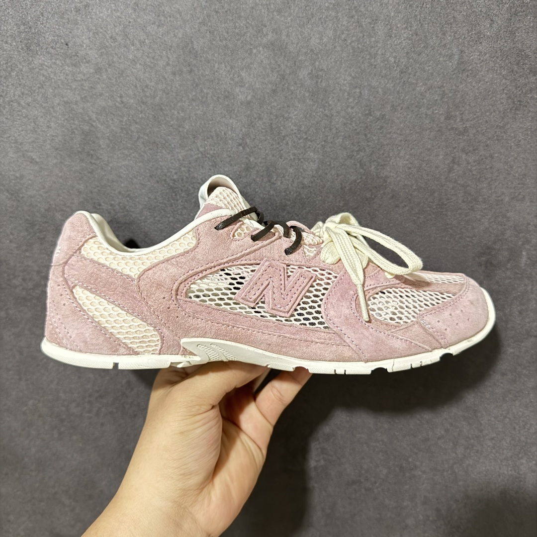 【公司级】MiuMiu缪缪 x New Balance NB530 联名复古运动休闲阿甘德训鞋 顶级礼盒版本 内里：原版进口羊皮里 鞋底：原版开模防滑生胶底 货号： ECAP523059B 尺码：36 36.5 37.5 38 38.5 39 40 40.5 41 42 42.5 43 44 44.5 45-选品中心