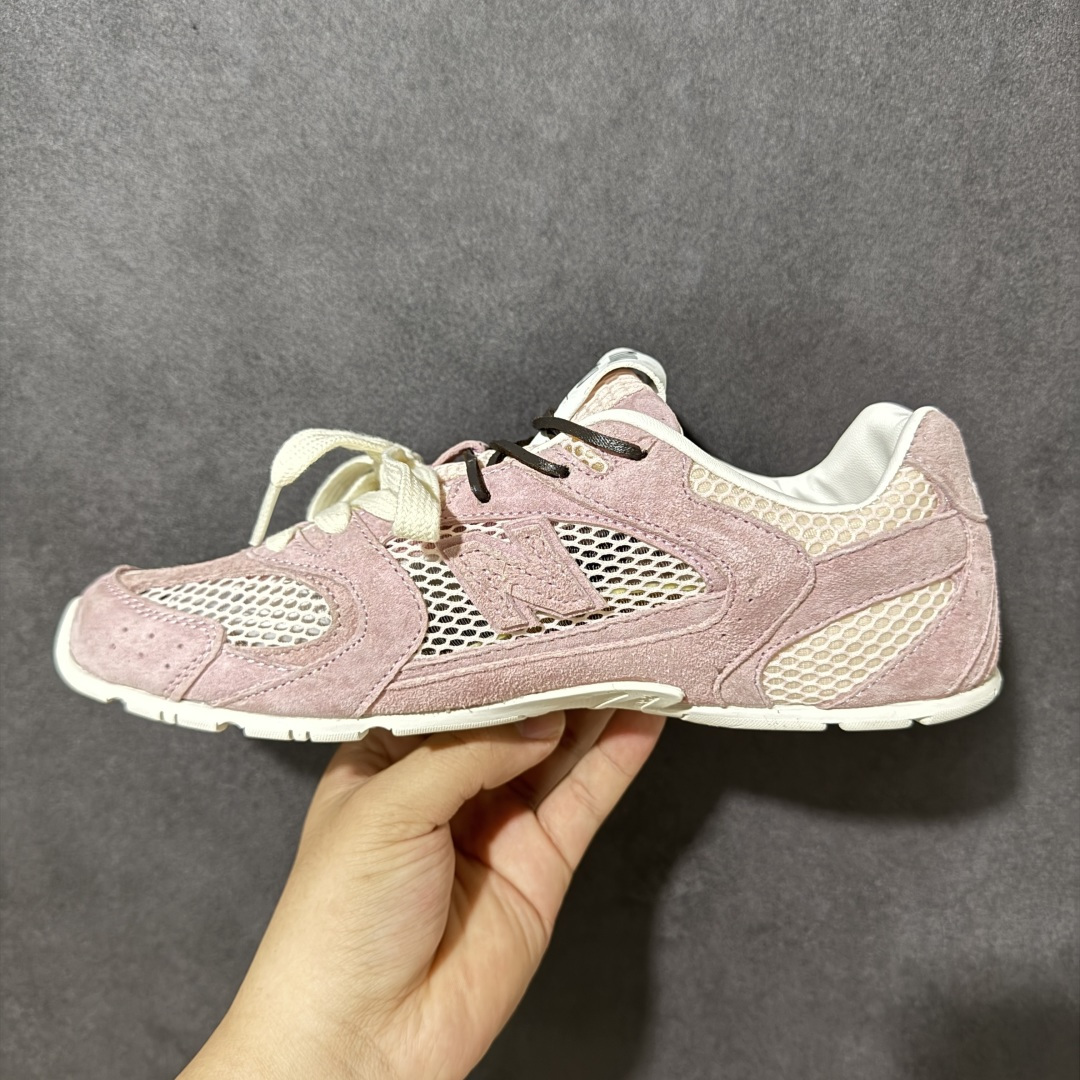 图片[2]-【公司级】MiuMiu缪缪 x New Balance NB530 联名复古运动休闲阿甘德训鞋 顶级礼盒版本 内里：原版进口羊皮里 鞋底：原版开模防滑生胶底 货号： ECAP523059B 尺码：36 36.5 37.5 38 38.5 39 40 40.5 41 42 42.5 43 44 44.5 45-选品中心