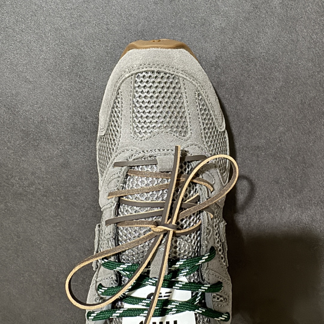 图片[5]-【公司级】MiuMiu缪缪 x New Balance NB530 联名复古运动休闲阿甘德训鞋 顶级礼盒版本 内里：原版进口羊皮里 鞋底：原版开模防滑生胶底 货号： ECAP523059B 尺码：36 36.5 37.5 38 38.5 39 40 40.5 41 42 42.5 43 44 44.5 45-选品中心