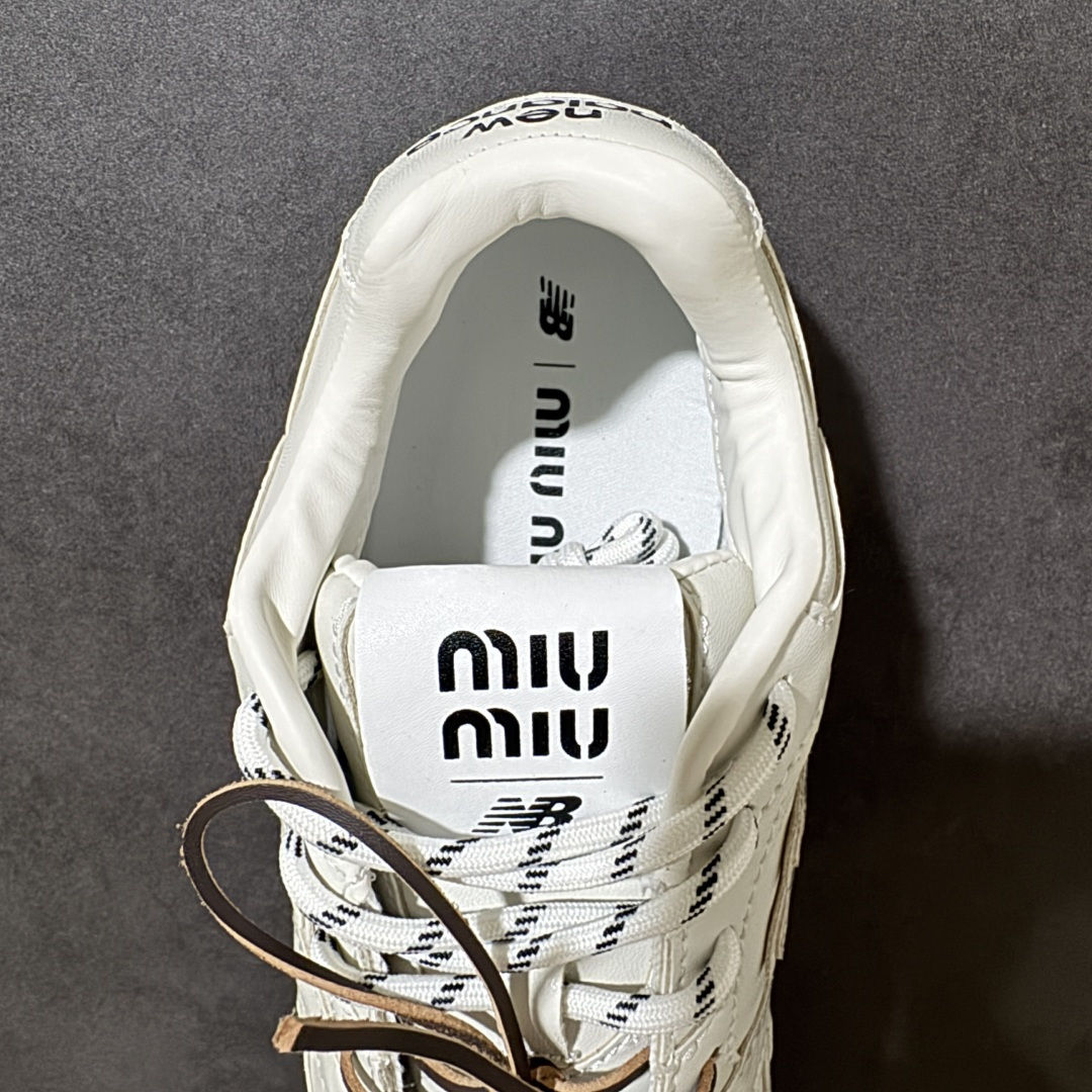 图片[6]-【公司级】MiuMiu缪缪 x New Balance NB530 联名复古运动休闲阿甘德训鞋 顶级礼盒版本 内里：原版进口羊皮里 鞋底：原版开模防滑生胶底 货号： ECAP523059B 尺码：36 36.5 37.5 38 38.5 39 40 40.5 41 42 42.5 43 44 44.5 45-选品中心