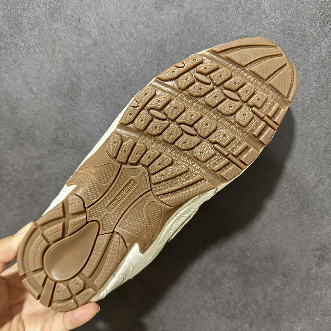 图片[9]-【公司级】MiuMiu缪缪 x New Balance NB530 联名复古运动休闲阿甘德训鞋 顶级礼盒版本 内里：原版进口羊皮里 鞋底：原版开模防滑生胶底 货号： ECAP523059B 尺码：36 36.5 37.5 38 38.5 39 40 40.5 41 42 42.5 43 44 44.5 45-选品中心