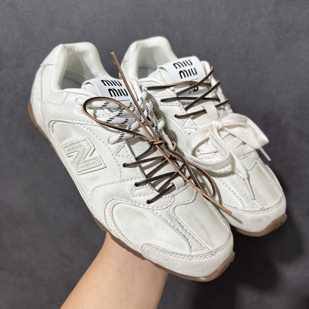 图片[6]-【公司级】MiuMiu缪缪 x New Balance NB530 联名复古运动休闲阿甘德训鞋 顶级礼盒版本 内里：原版进口羊皮里 鞋底：原版开模防滑生胶底 货号： ECAP523059B 尺码：36 36.5 37.5 38 38.5 39 40 40.5 41 42 42.5 43 44 44.5 45-选品中心