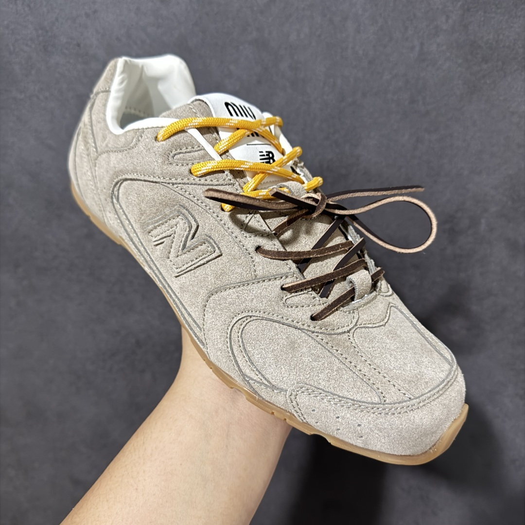 图片[3]-【公司级】MiuMiu缪缪 x New Balance NB530 联名复古运动休闲阿甘德训鞋 顶级礼盒版本 内里：原版进口羊皮里 鞋底：原版开模防滑生胶底 货号： ECAP523059B 尺码：36 36.5 37.5 38 38.5 39 40 40.5 41 42 42.5 43 44 44.5 45-选品中心
