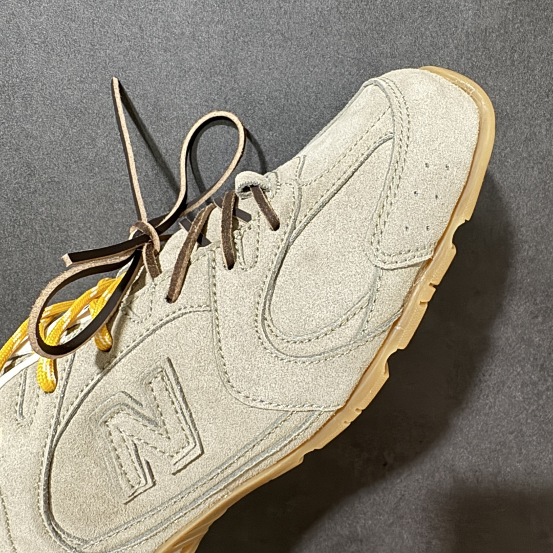 图片[8]-【公司级】MiuMiu缪缪 x New Balance NB530 联名复古运动休闲阿甘德训鞋 顶级礼盒版本 内里：原版进口羊皮里 鞋底：原版开模防滑生胶底 货号： ECAP523059B 尺码：36 36.5 37.5 38 38.5 39 40 40.5 41 42 42.5 43 44 44.5 45-选品中心