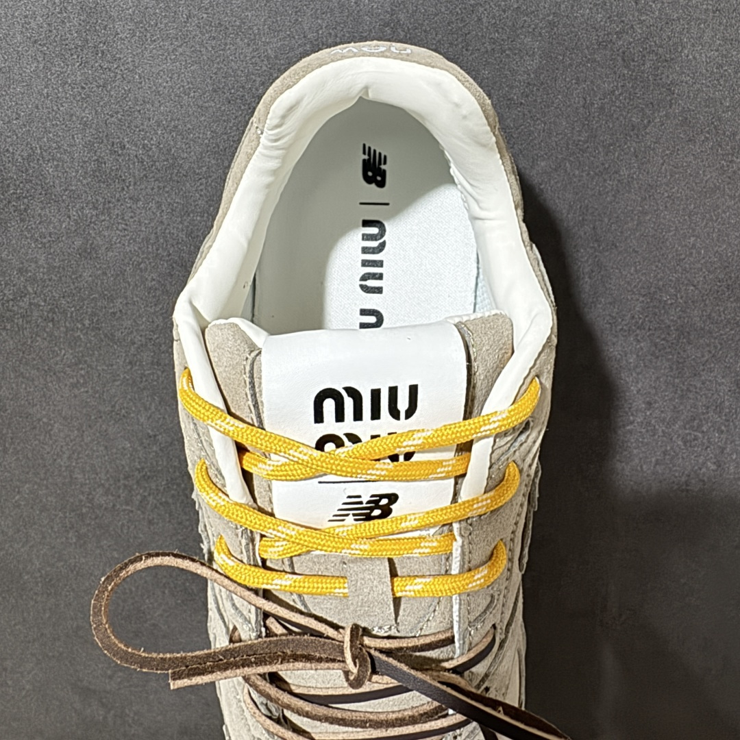 图片[6]-【公司级】MiuMiu缪缪 x New Balance NB530 联名复古运动休闲阿甘德训鞋 顶级礼盒版本 内里：原版进口羊皮里 鞋底：原版开模防滑生胶底 货号： ECAP523059B 尺码：36 36.5 37.5 38 38.5 39 40 40.5 41 42 42.5 43 44 44.5 45-选品中心