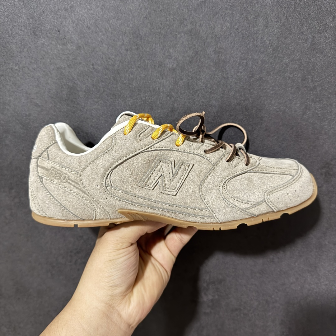 【公司级】MiuMiu缪缪 x New Balance NB530 联名复古运动休闲阿甘德训鞋 顶级礼盒版本 内里：原版进口羊皮里 鞋底：原版开模防滑生胶底 货号： ECAP523059B 尺码：36 36.5 37.5 38 38.5 39 40 40.5 41 42 42.5 43 44 44.5 45-选品中心