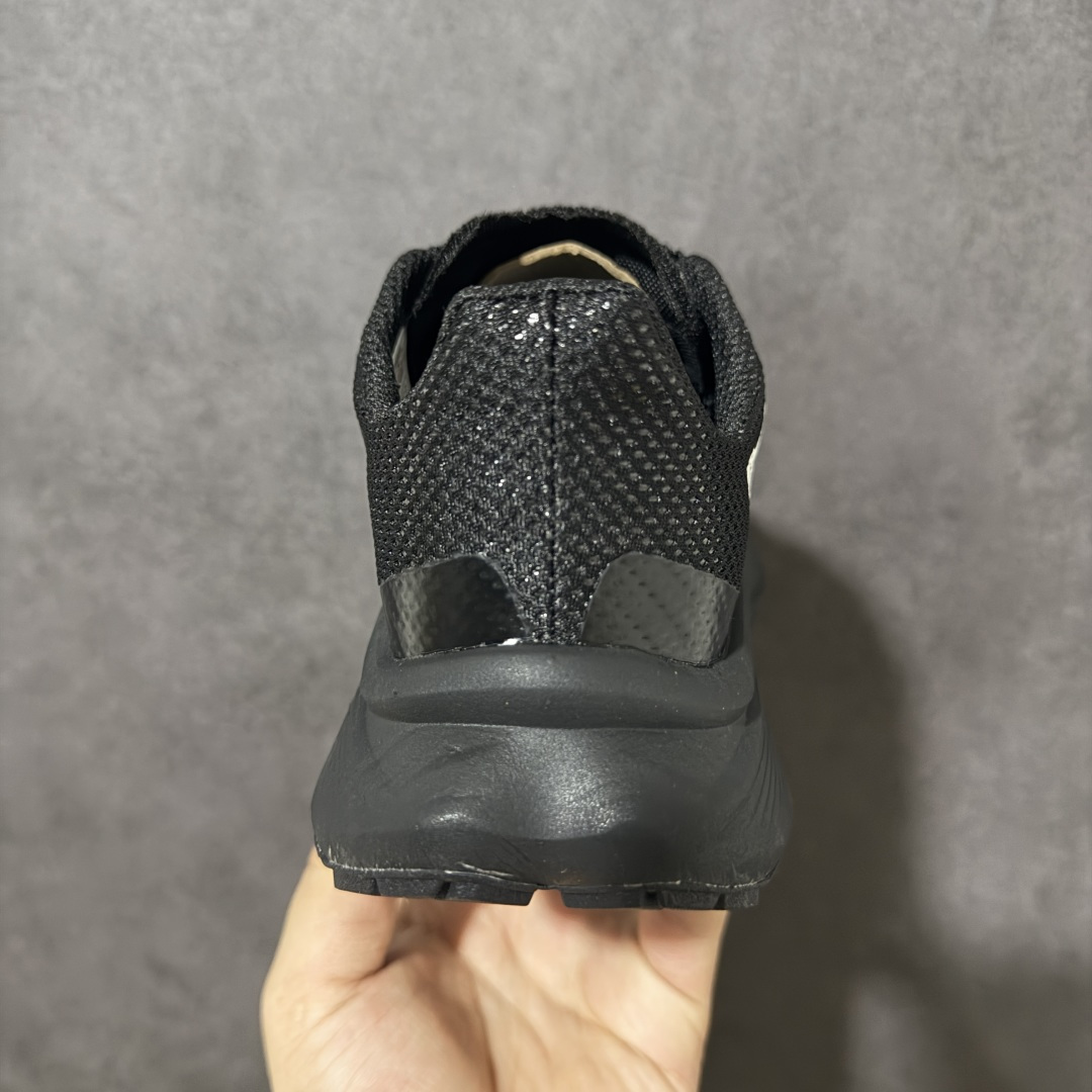 图片[4]-【公司级】The North Face/北面 Summit Vectiv Pro 2 户外耐磨轻便透气登山徒步跑鞋 3D网布鞋面 透气性与耐久性兼具，穿者轻便舒适不闷脚。功能性 TPU贴片鞋头及鞋身采用无缝 TPU 贴片，具有良好的支撑性和防护性。柔软鞋舌 可有效减少滑落，增强舒适性和贴合性 VECTIV™M 3D 全掌承托板 创新性 3D VECTIV 全筆承托板锁定足底，保持稳定步伐。 货号：NFW02309-KW 尺码：36 36.5 37.5 38 38.5 39 40 40.5 41 42 42.5 43 44 45-选品中心