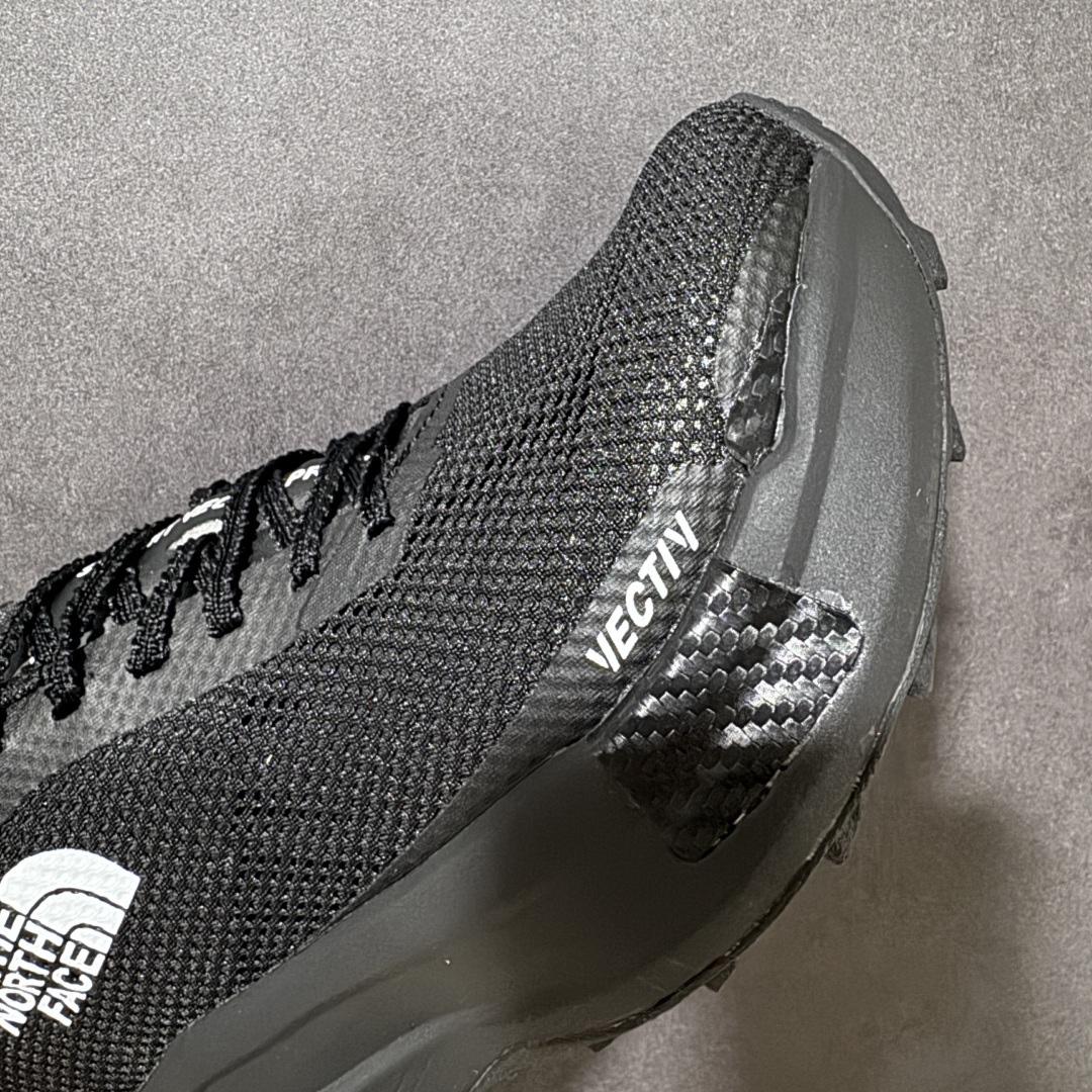 图片[8]-【公司级】The North Face/北面 Summit Vectiv Pro 2 户外耐磨轻便透气登山徒步跑鞋 3D网布鞋面 透气性与耐久性兼具，穿者轻便舒适不闷脚。功能性 TPU贴片鞋头及鞋身采用无缝 TPU 贴片，具有良好的支撑性和防护性。柔软鞋舌 可有效减少滑落，增强舒适性和贴合性 VECTIV™M 3D 全掌承托板 创新性 3D VECTIV 全筆承托板锁定足底，保持稳定步伐。 货号：NFW02309-KW 尺码：36 36.5 37.5 38 38.5 39 40 40.5 41 42 42.5 43 44 45-选品中心