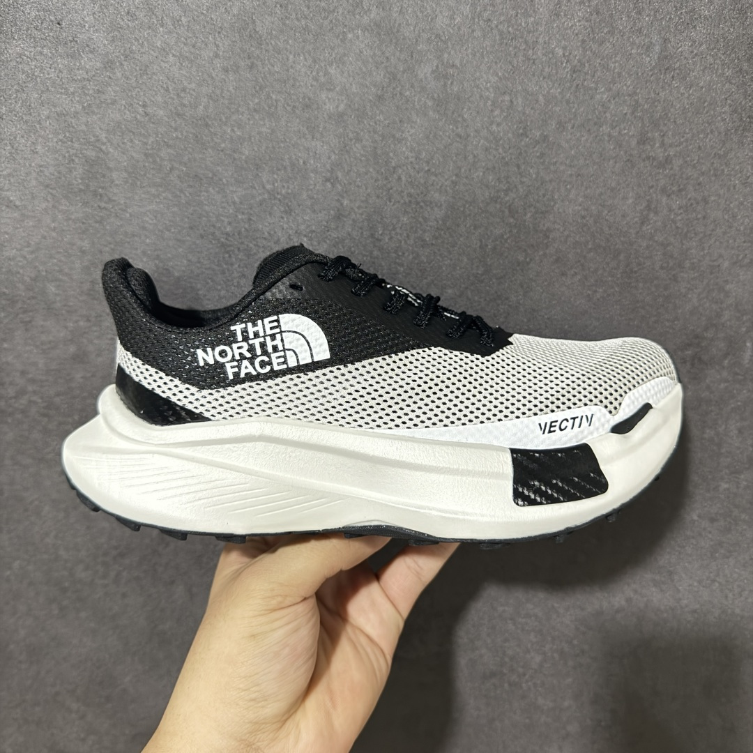 【公司级】The North Face/北面 Summit Vectiv Pro 2 户外耐磨轻便透气登山徒步跑鞋 3D网布鞋面 透气性与耐久性兼具，穿者轻便舒适不闷脚。功能性 TPU贴片鞋头及鞋身采用无缝 TPU 贴片，具有良好的支撑性和防护性。柔软鞋舌 可有效减少滑落，增强舒适性和贴合性 VECTIV™M 3D 全掌承托板 创新性 3D VECTIV 全筆承托板锁定足底，保持稳定步伐。 货号：NFW02309-KW 尺码：36 36.5 37.5 38 38.5 39 40 40.5 41 42 42.5 43 44 45-选品中心