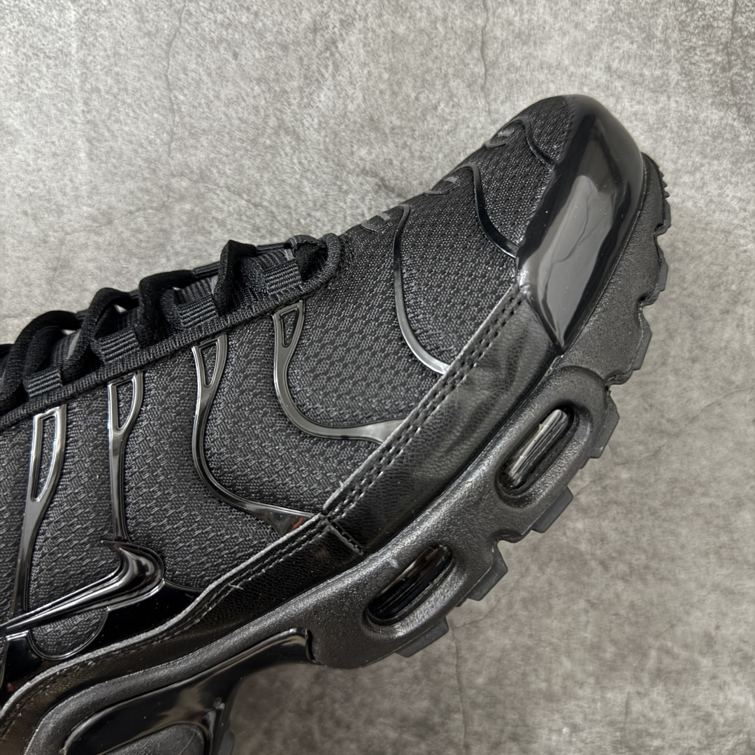 图片[6]-【TK纯原版】Nike Air Max Plus TN气垫系列跑鞋 604133-050 全新一比一高端版本 真正的市场T1品质 更多配色陆续出货 真正的用心研发 一点一点抠出来的 品质 品控细节 随便闭眼对比市场任何版本 全套原纸板楦头开发 完美呈现版型 工艺流程均与原鞋保持一致 Turned Air 中底缓震技术 鞋面弧度与大底弧度一致 鞋头正确TPU材质 鞋面高频TPU材质1.0厚度 原鞋一致层次感 超越公司货的品控标准 多道QC质检 货号： 尺码：36 36.5 37.5 38 38.5 39 40 40.5 41 42 42.5 43 44 44.5 45 46-选品中心
